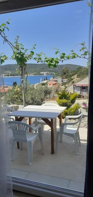 Vis - Luxury Holiday Villa With Swimming Pool ภายนอก รูปภาพ